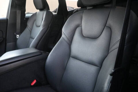 2020 Volvo XC60 T5 Momentum