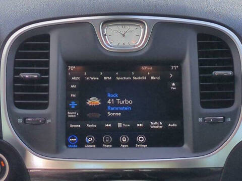 2021 Chrysler 300 Touring