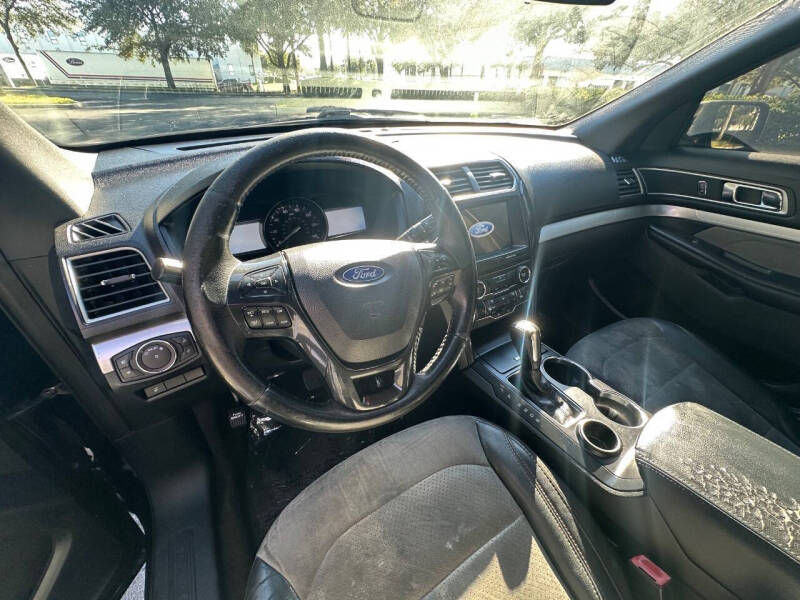 2017 Ford Explorer XLT