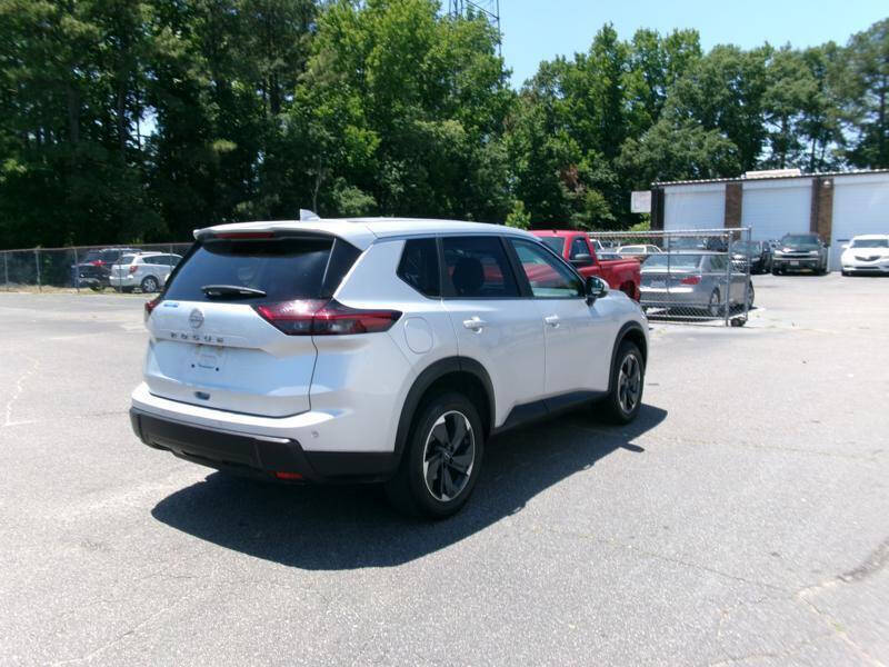 2025 Nissan Rogue SV