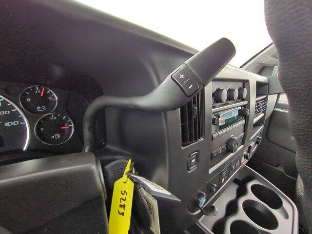 2025 Chevrolet Express 2500