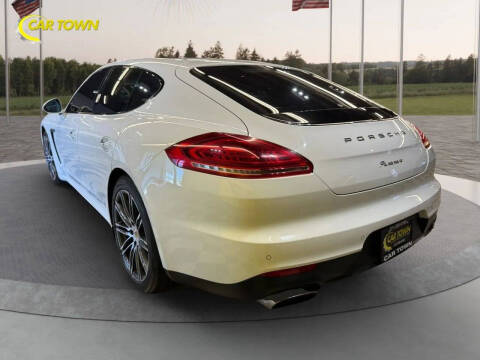 2016 Porsche Panamera