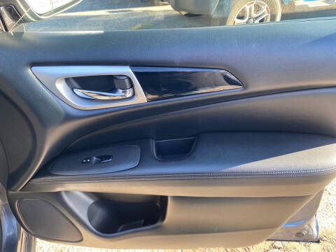 2019 Nissan Pathfinder S