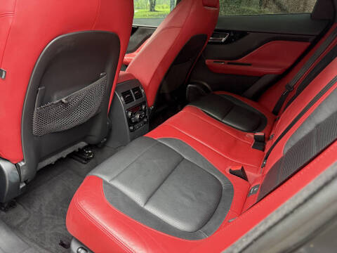 2018 Jaguar F-PACE S