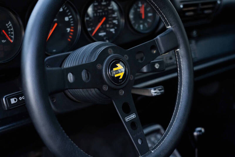 1990 Porsche 911 Carrera 2