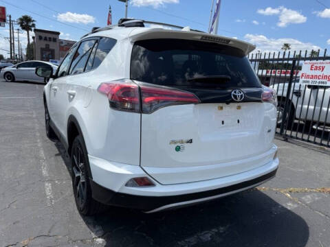 2017 Toyota RAV4 SE