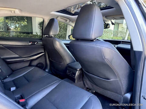 2015 Lexus IS 250 Crafted Line