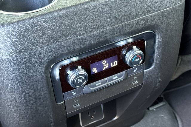 2025 GMC Yukon XL Elevation