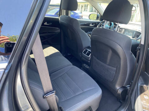 2020 Kia Sorento S V6