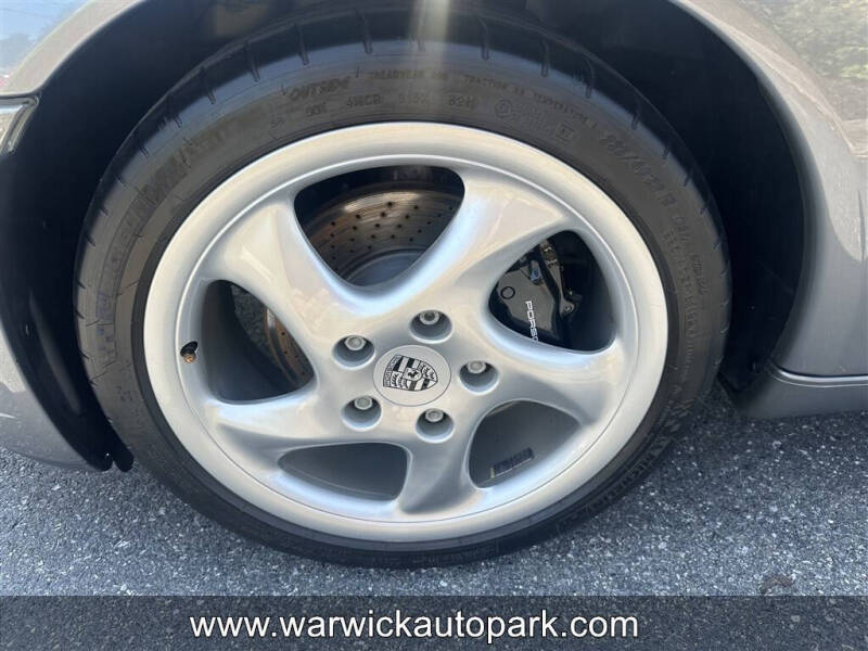 2001 Porsche 911 Carrera