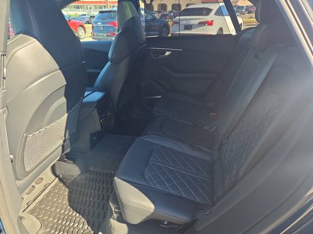 2022 Audi SQ8 4.0T quattro Prestige