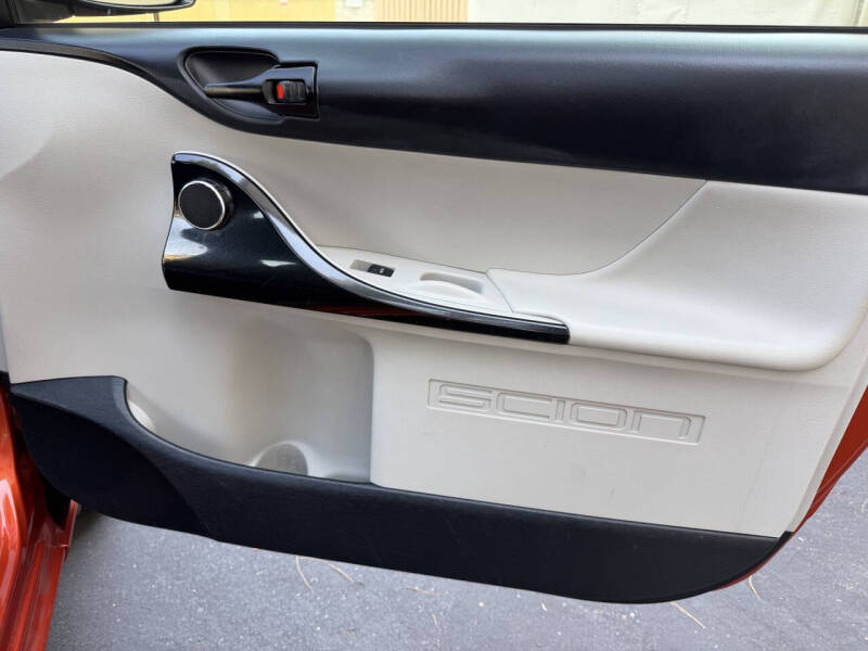 2013 Scion iQ
