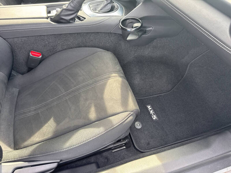 2024 Mazda MX-5 Miata Club