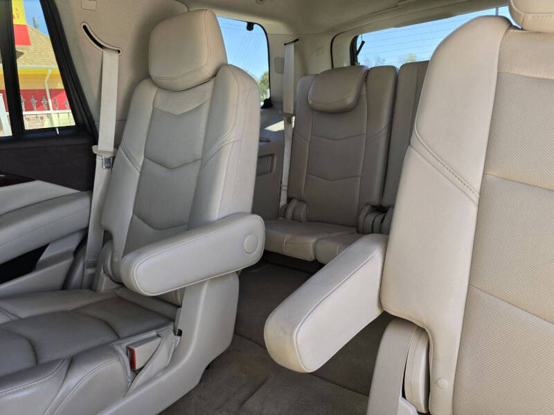 2015 Cadillac Escalade Luxury