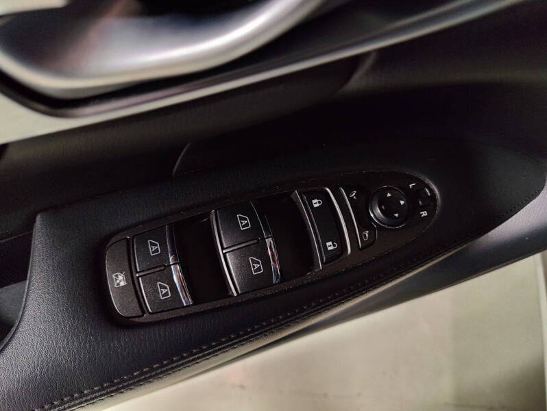 2015 Infiniti Q70L 3.7