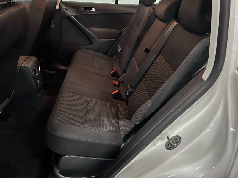 2014 Volkswagen Tiguan SE