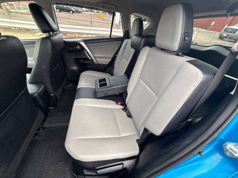 2017 Toyota RAV4 Hybrid Limited