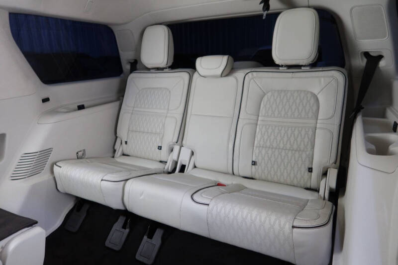 2022 Lincoln Navigator Black Label