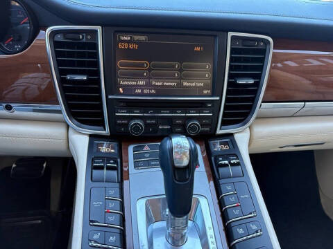 2011 Porsche Panamera 4