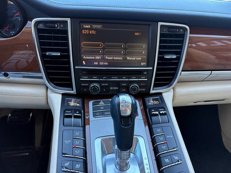 2011 Porsche Panamera 4