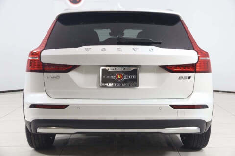 2024 Volvo V60 Cross Country B5 Plus