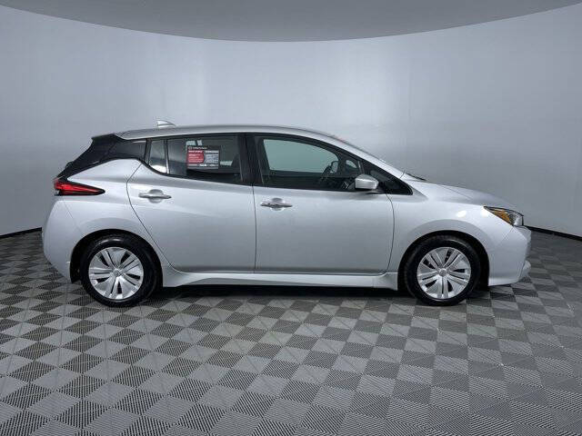 2024 Nissan LEAF S