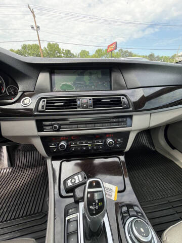 2012 BMW 5 Series 550i
