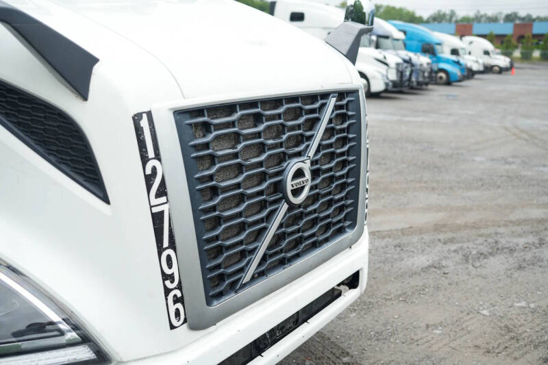 2018 Volvo VNR