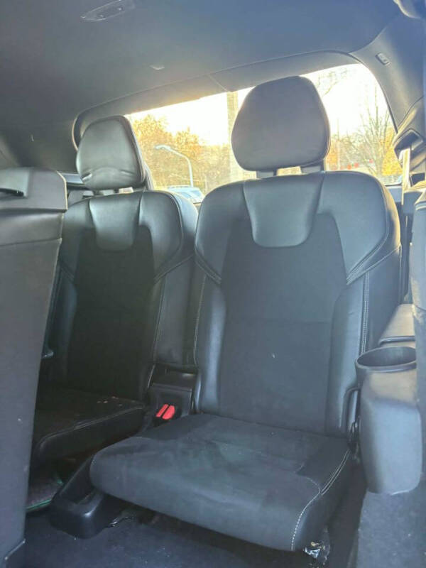 2019 Volvo XC90 T6 R-Design