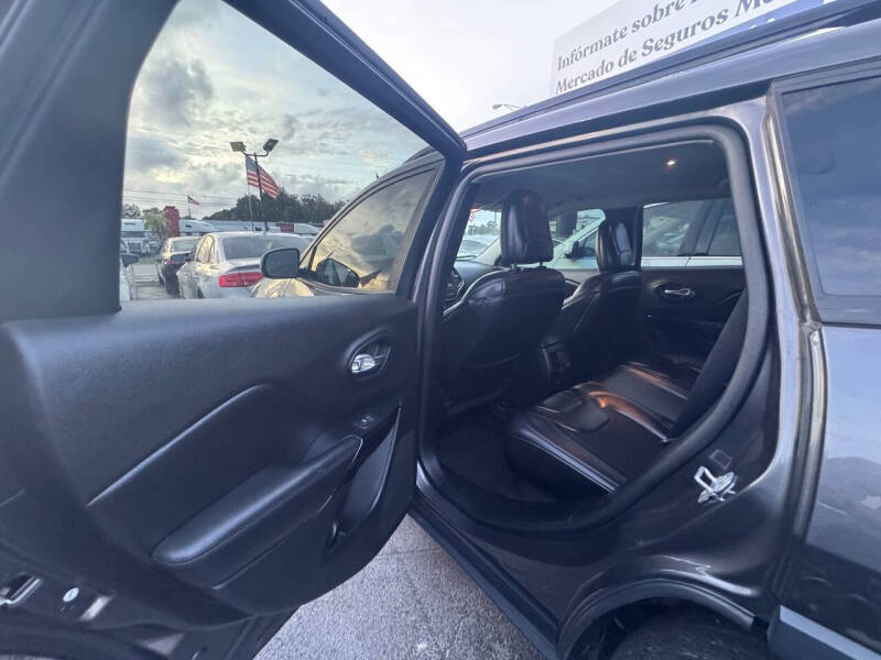 2019 Jeep Cherokee Altitude