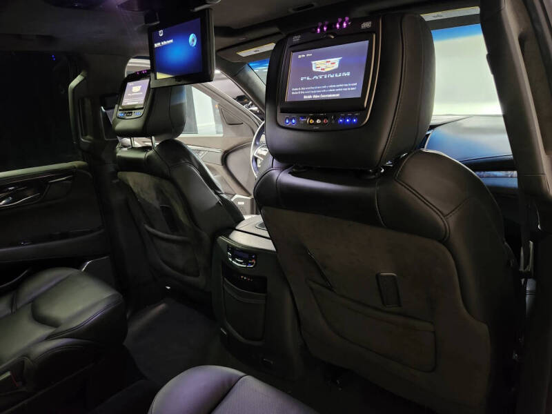 2016 Cadillac Escalade Platinum