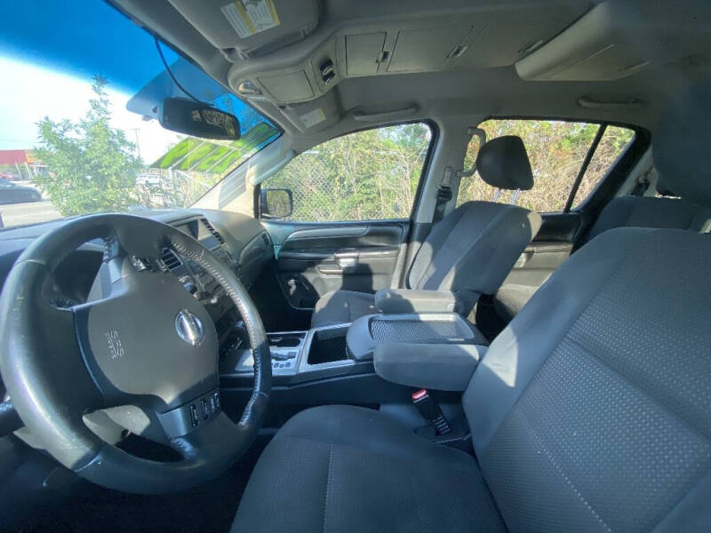 2012 Nissan Armada