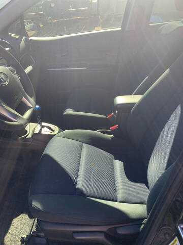 2016 Toyota Prius c Two