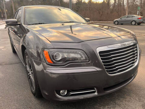 2013 Chrysler 300 for sale at Dracut's Car Connection in Methuen MA