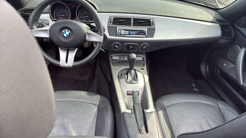 2003 BMW Z4 2.5i