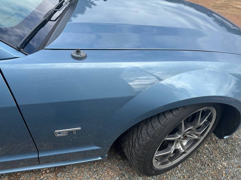 2005 Ford Mustang GT Premium