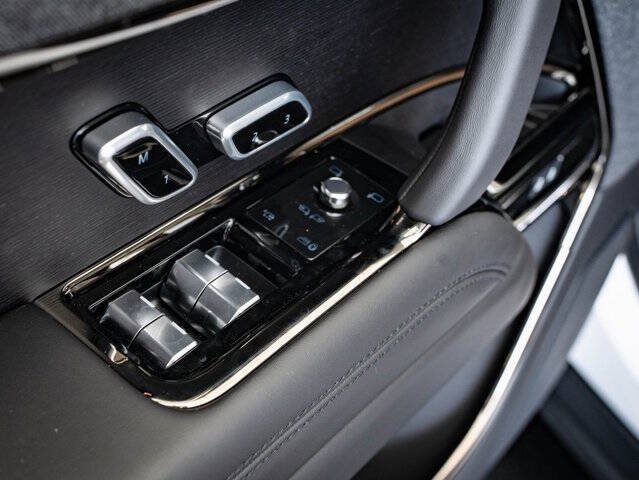 2025 Land Rover Range Rover Sport P460e Dynamic SE