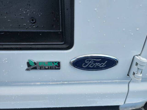 2011 Ford E-Series E-350 SD XLT