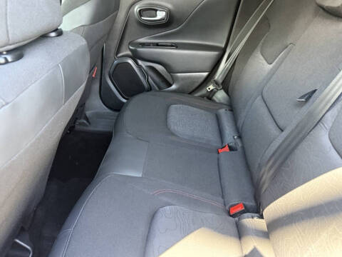 2022 Jeep Renegade Trailhawk