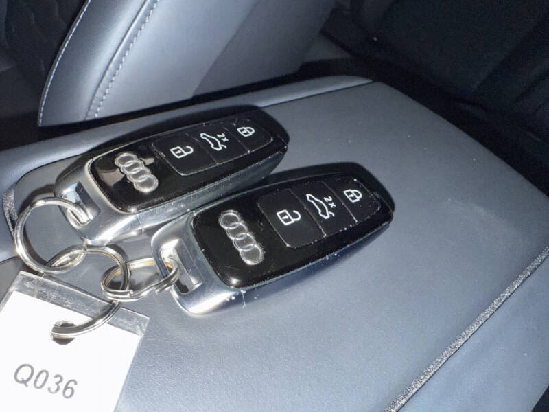 2023 Audi e-tron GT quattro Premium Plus