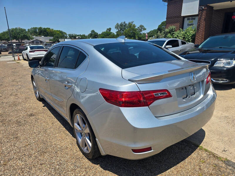 2013 Acura ILX 2.0L w/Tech