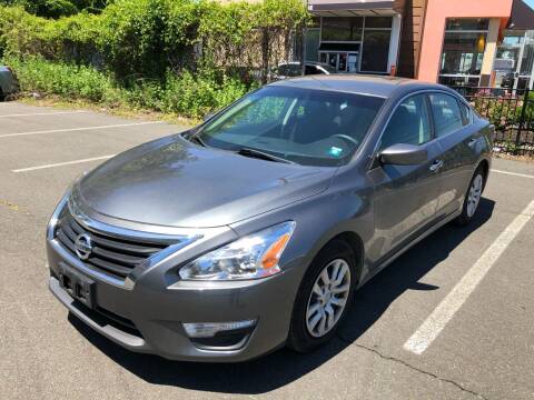 2015 Nissan Altima for sale at MAGIC AUTO SALES in Little Ferry NJ