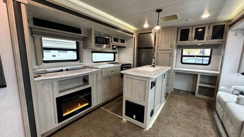 2022 East to West Alta