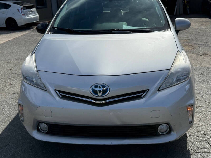 2012 Toyota Prius v Three