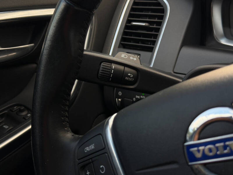 2015 Volvo XC60 T5 Drive-E Premier