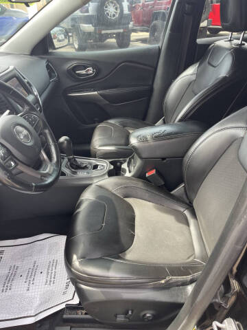 2019 Jeep Cherokee Latitude Plus