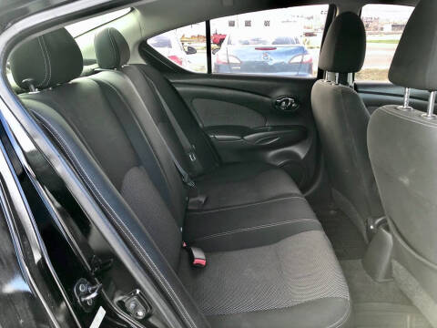 2015 Nissan Versa 1.6 S