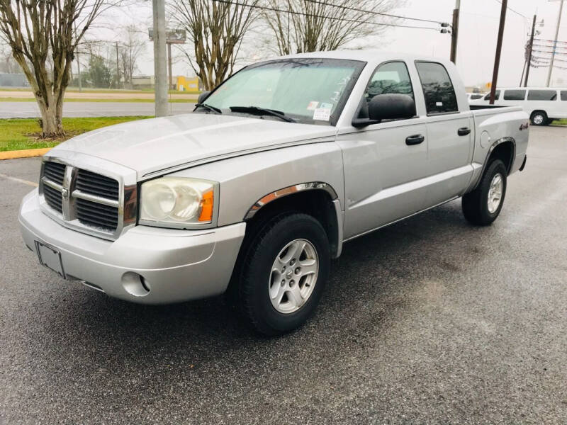 2006 Dodge Dakota for sale at SPEEDWAY MOTORS in Alexandria LA