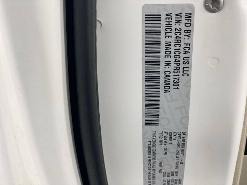 2023 Chrysler Voyager LX