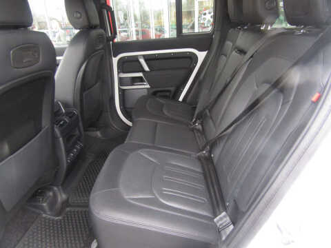 2022 Land Rover Defender 110 X-Dynamic SE